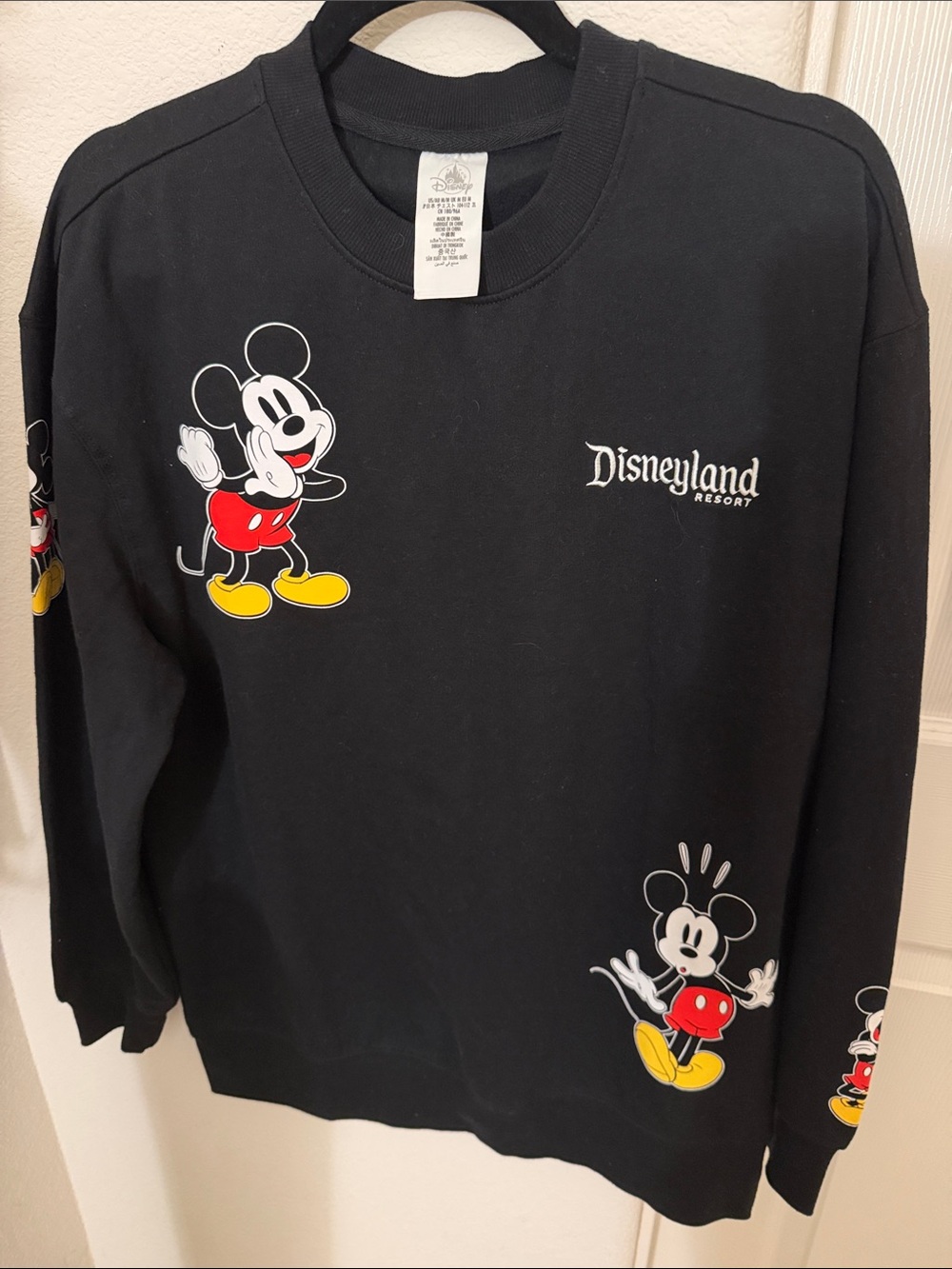 Disneyland Resort Mickey Mouse All Over Graphic Sweatshirt Black Medium NWT
